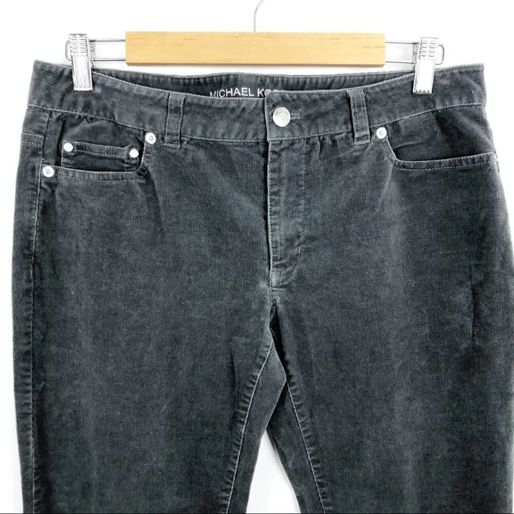 Michael Kors Corduroy Skinny Pants in Gray color with Silver accents. Size 6